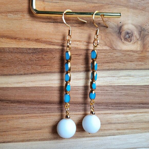 White Stone 18k Gold Dangle Earrings Coastal Style Boho 70s Mid Century Modern - Picture 3 of 6